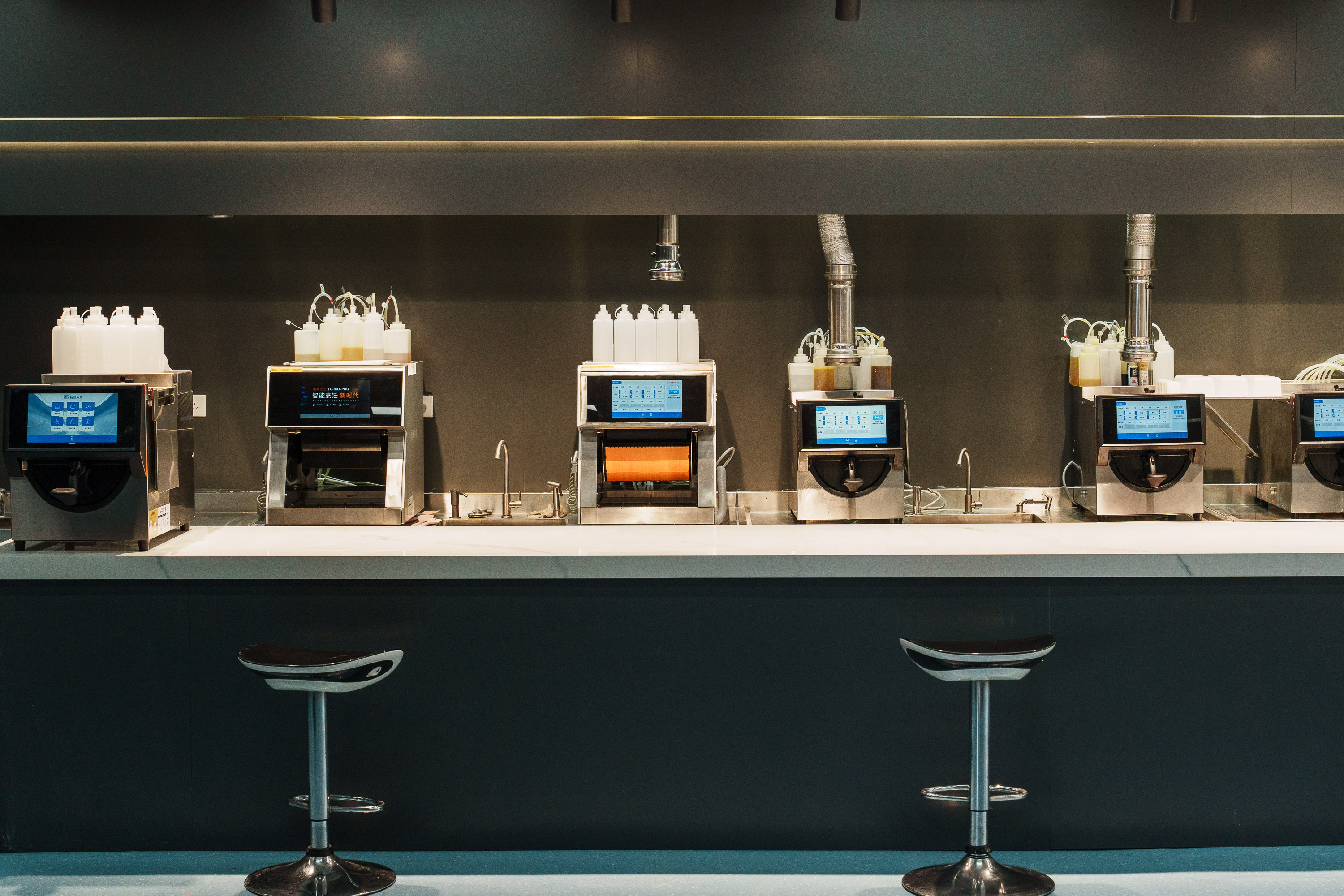 YAO MASTER smart cooking system in a simulated commercial kitchen